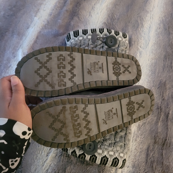 Muk Luks Boots size 8 - Picture 4 of 5